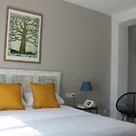Casa Puerta De Santa Cruz